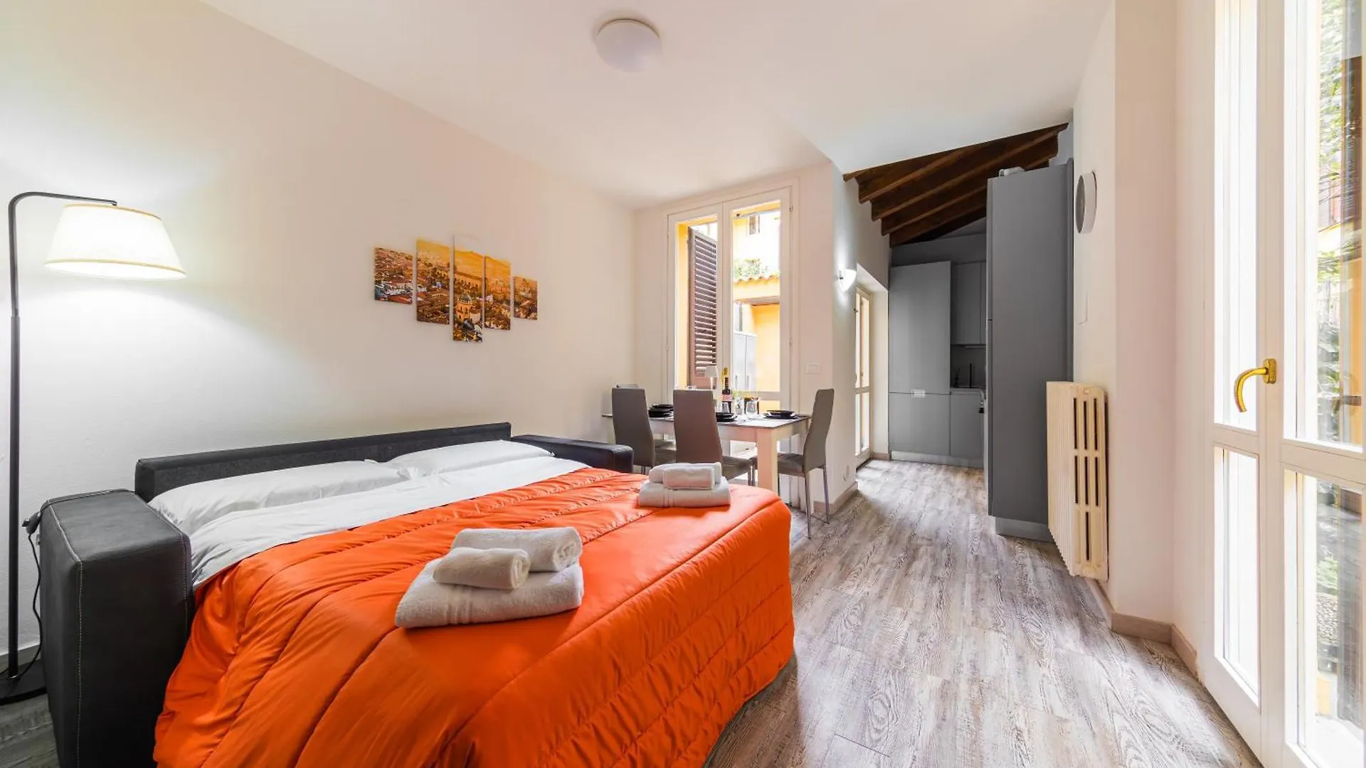 Diamond Suite Private Garden Bologna Center - Station 0*,