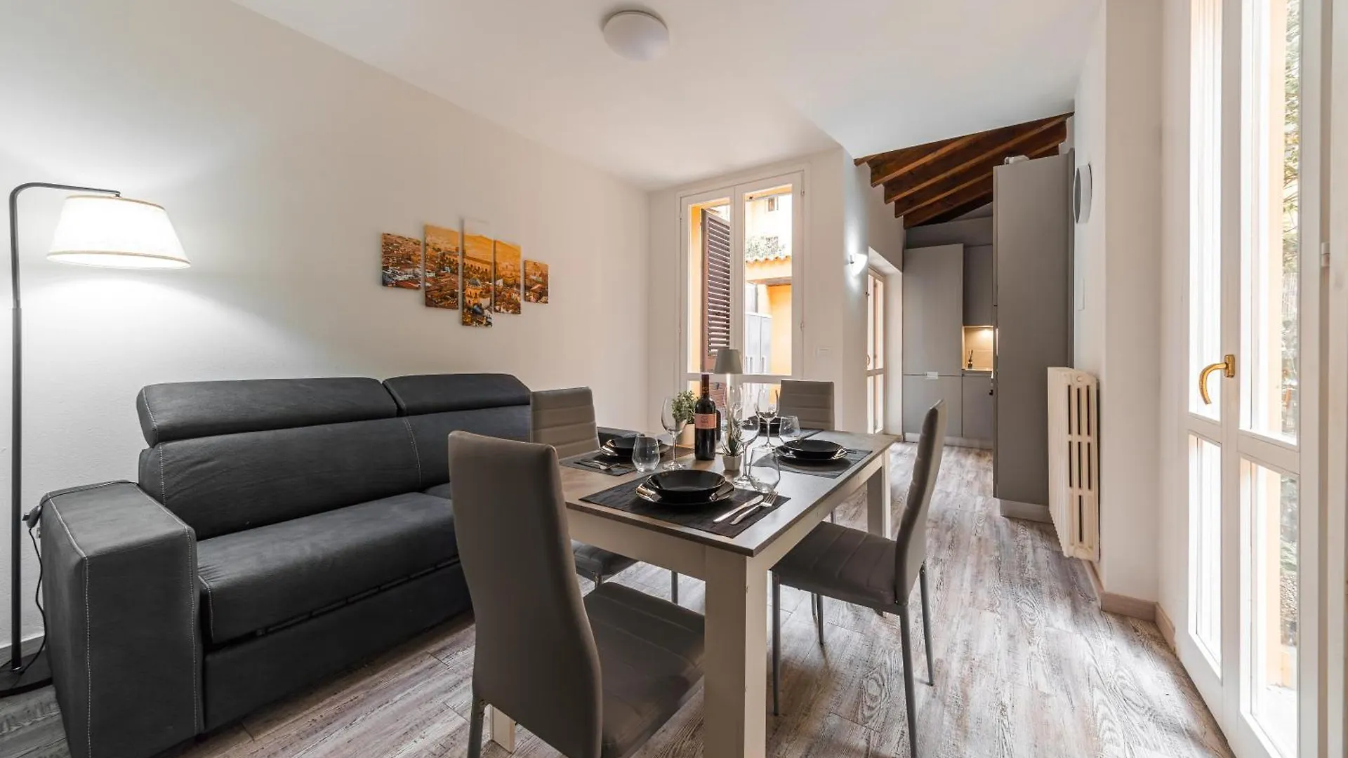Diamond Suite Private Garden Bologna Center - Station 0*,  Italy